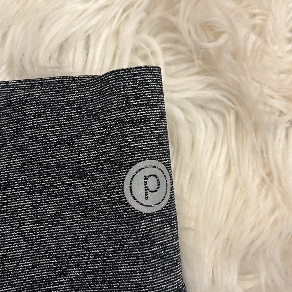 Pure Barre textured legging with angled lines M - Picture 6 of 7